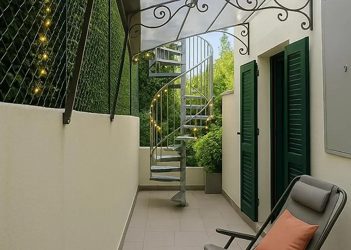 Felicita - 2 Terraces & Relax * לקו